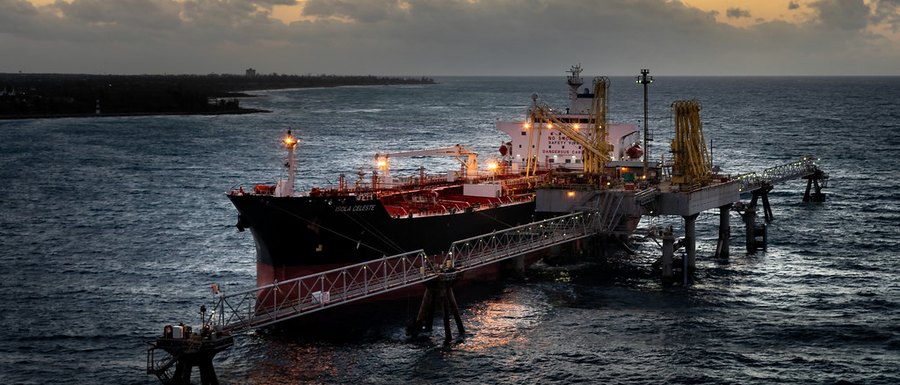 Abrir el resumen del informe de marzo de 2026 (petrolero amarrado a una terminal marítima)